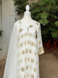 Dyeable White /Zari work Kurta Set(motifs)