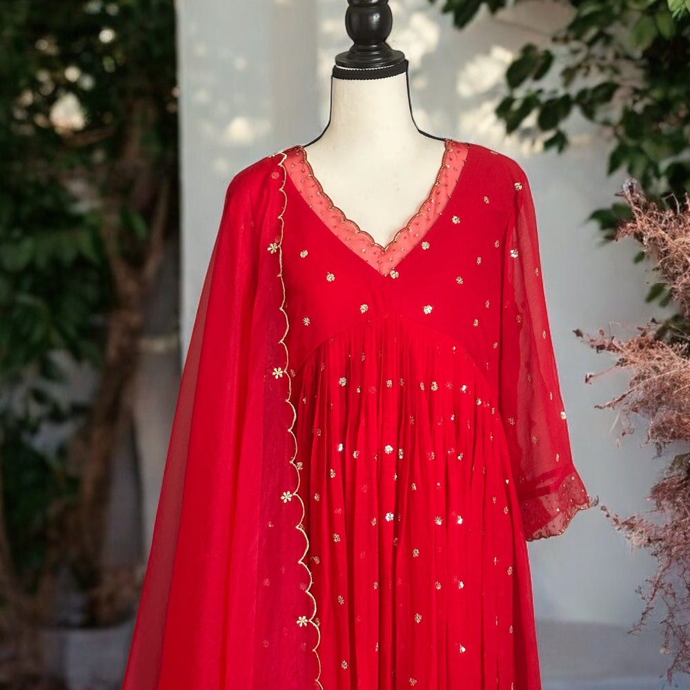 Redliscious Embellished Kurta Ser