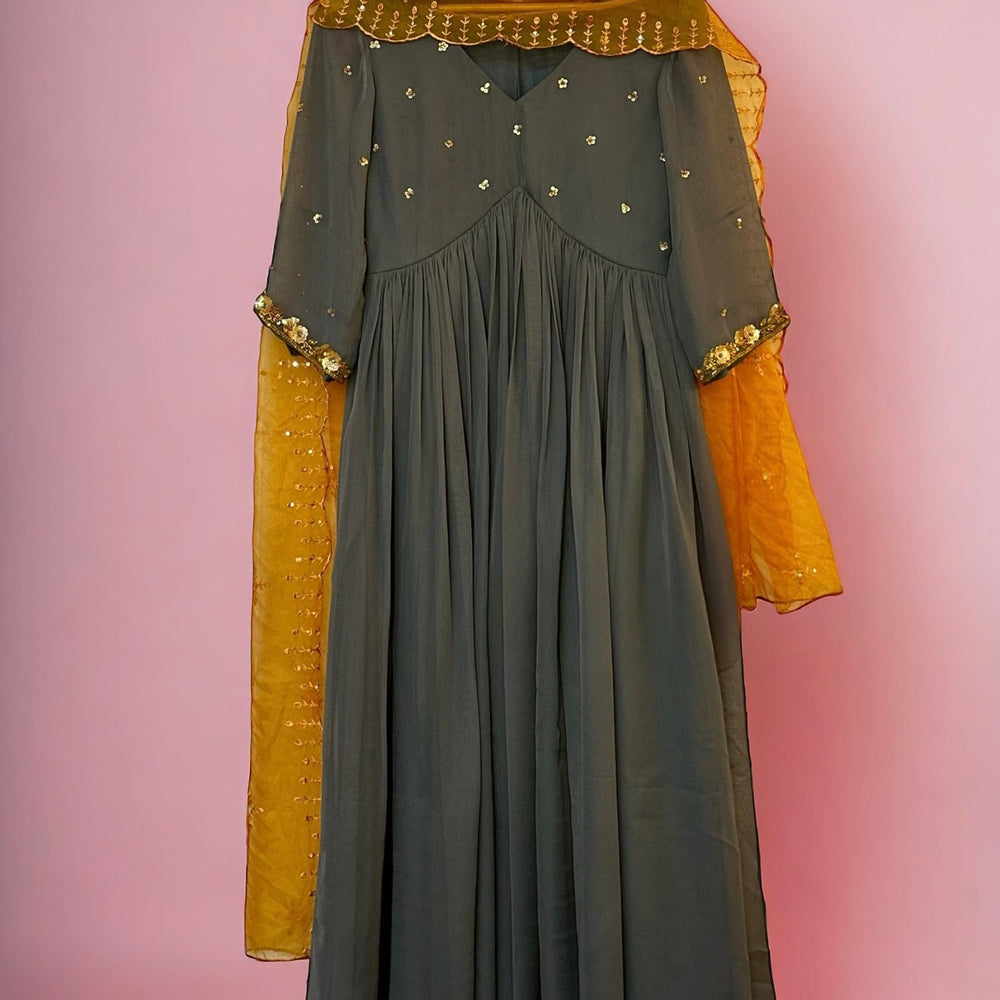 
                      
                        Grey Embellished Beads Kurta with Dupatta - The Story Kameez
                      
                    